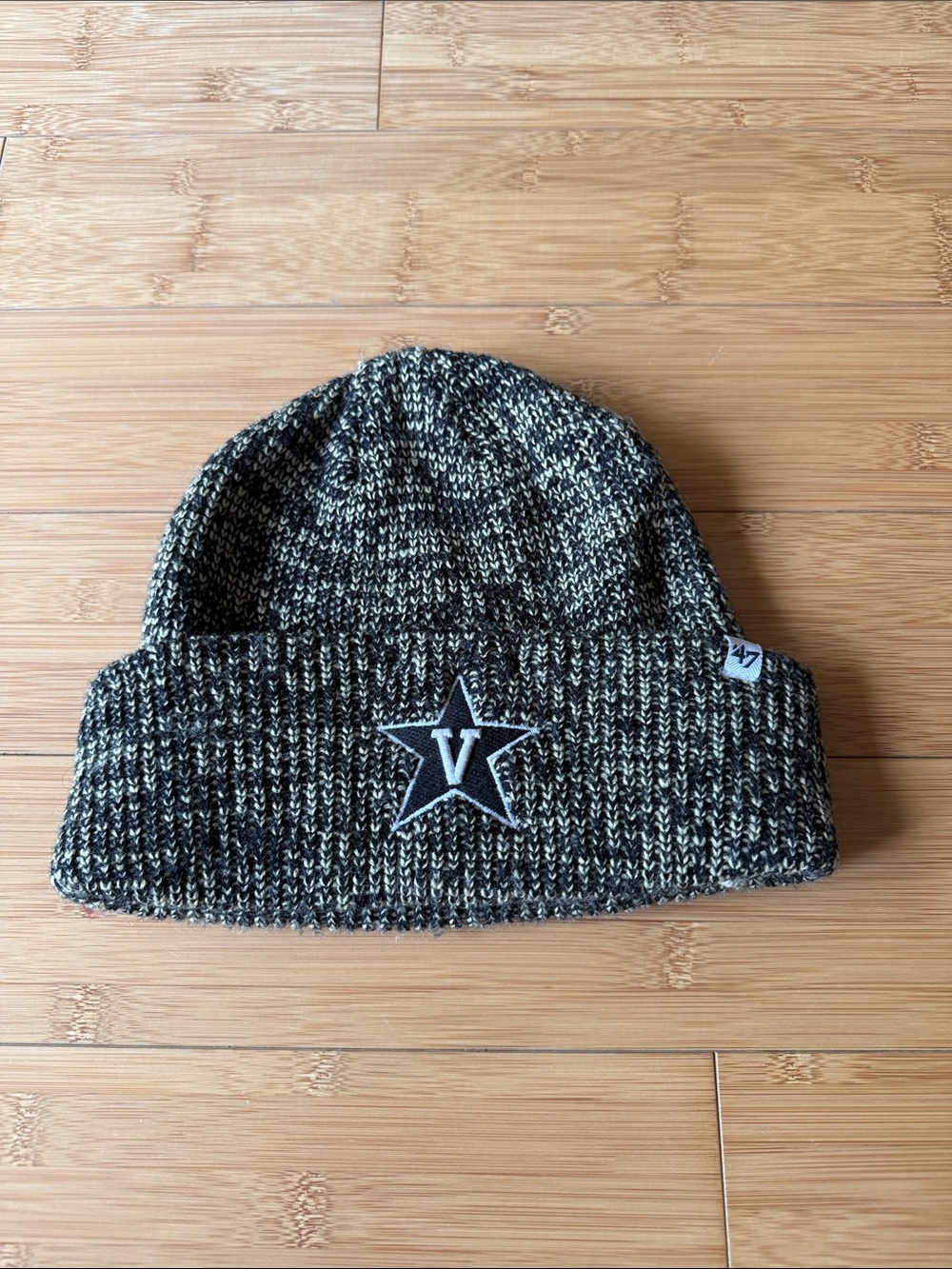 Vanderbilt Commodores knit beanie by '47 Brand featuring a star logo.